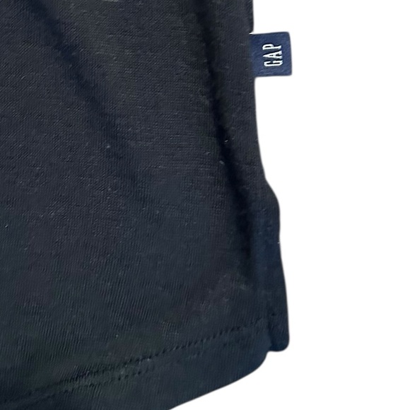 GAP black short sleeved v-neck T-shirt size Large - Picture 4 of 5